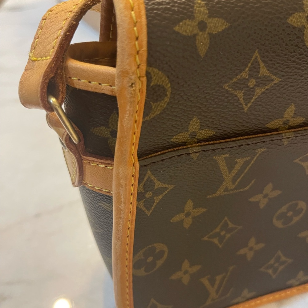 Louis Vuitton Sologne Bag - Picture 5 of 16